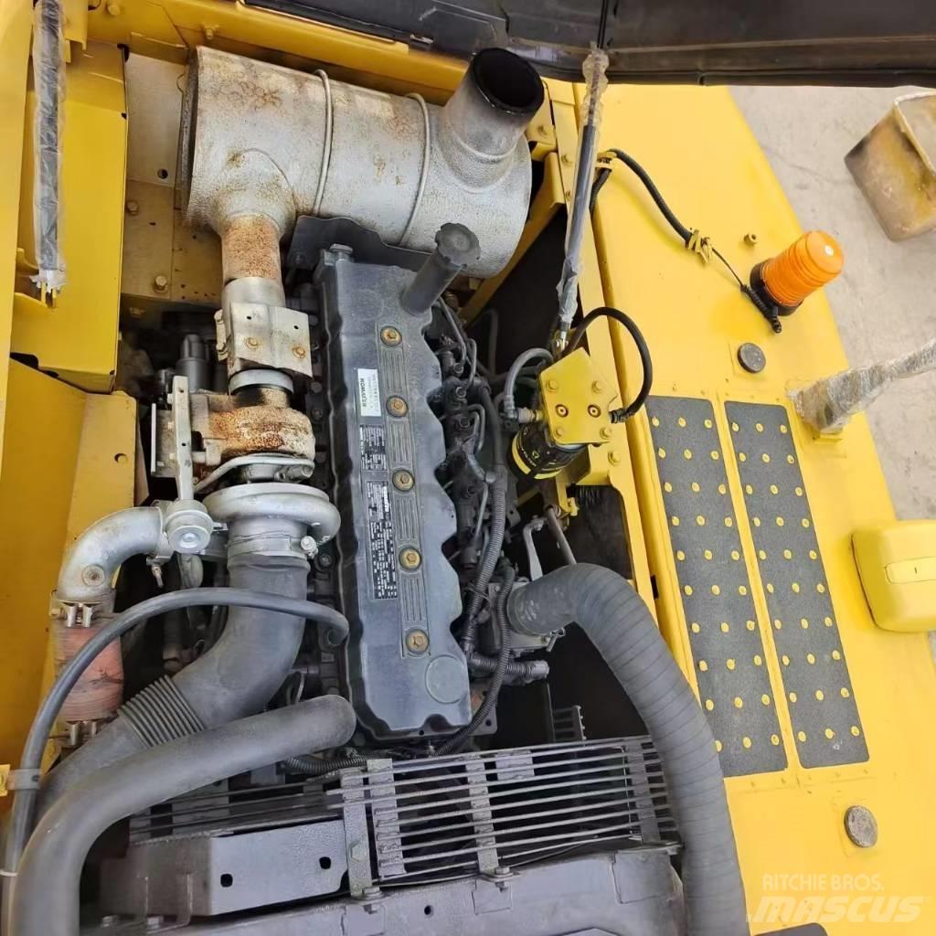 Komatsu PC 220 Paletli ekskavatörler