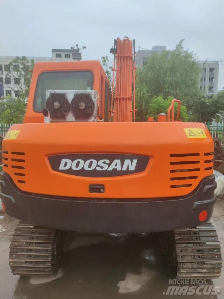 Doosan DH 80 Paletli ekskavatörler