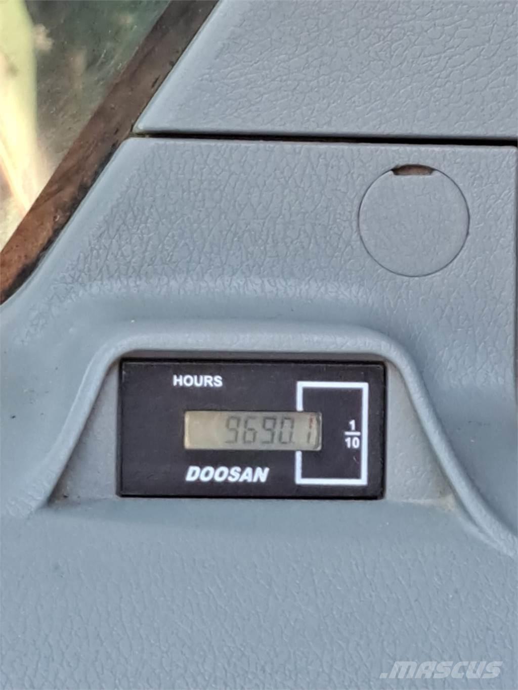 Doosan DX170W-5 Lastik tekerli ekskavatörler