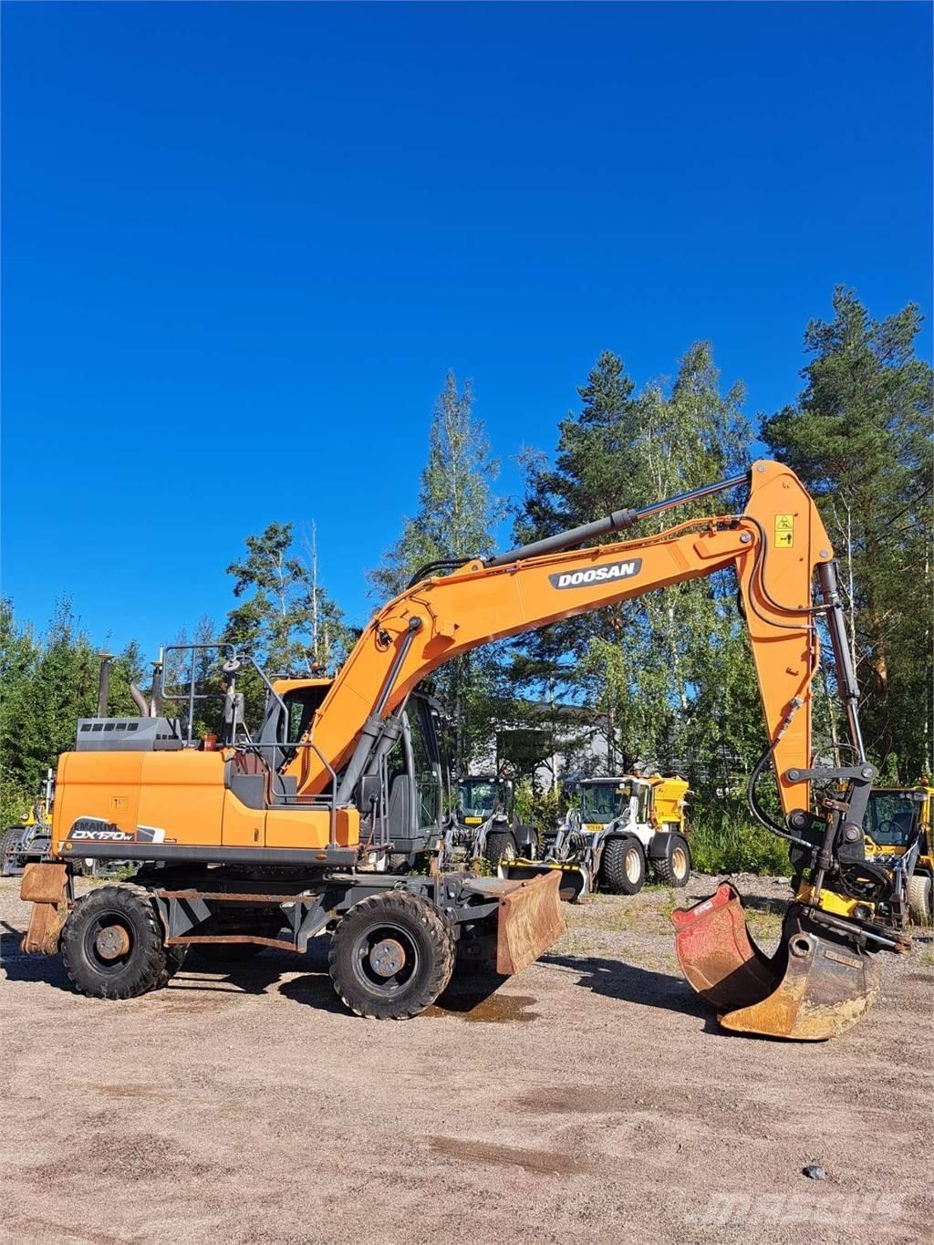 Doosan DX170W-5 Lastik tekerli ekskavatörler