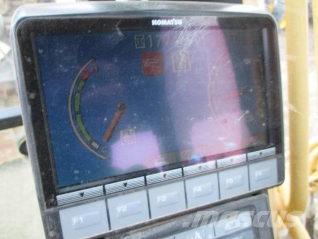 Komatsu PC 240 NLC-8 Paletli ekskavatörler