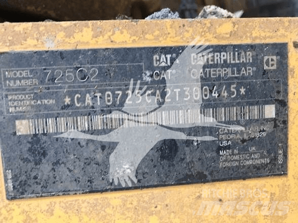 CAT 725C2 Belden kirma kaya kamyonu