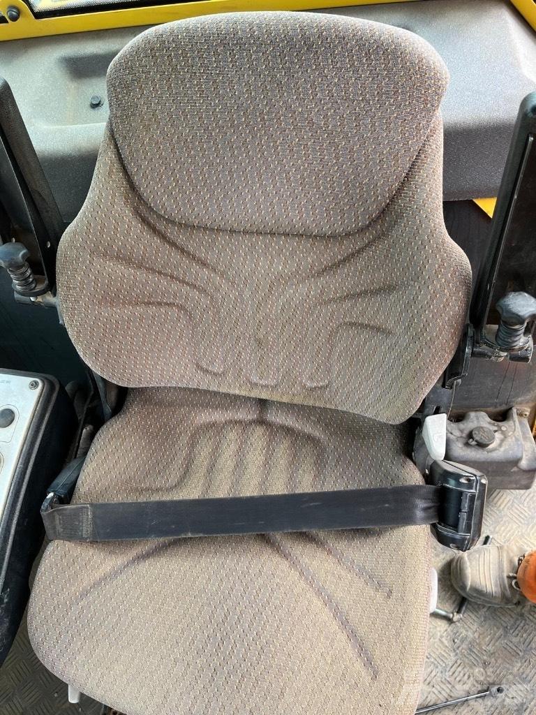 Bomag BW 213 D H-4 Tek tamburlu silindirler