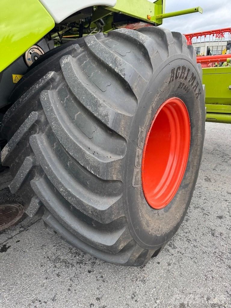 CLAAS Tucano 320 Biçerdöverler