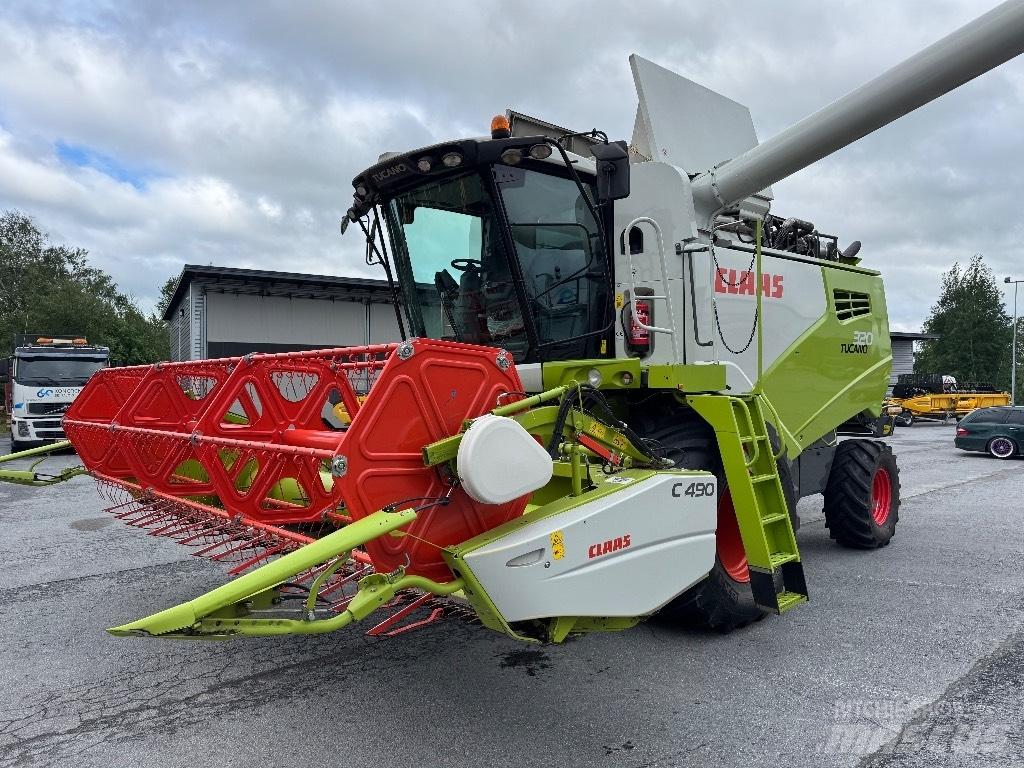 CLAAS Tucano 320 Biçerdöverler