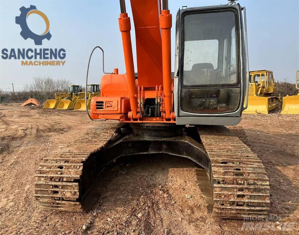 Hitachi EX 200 Paletli ekskavatörler