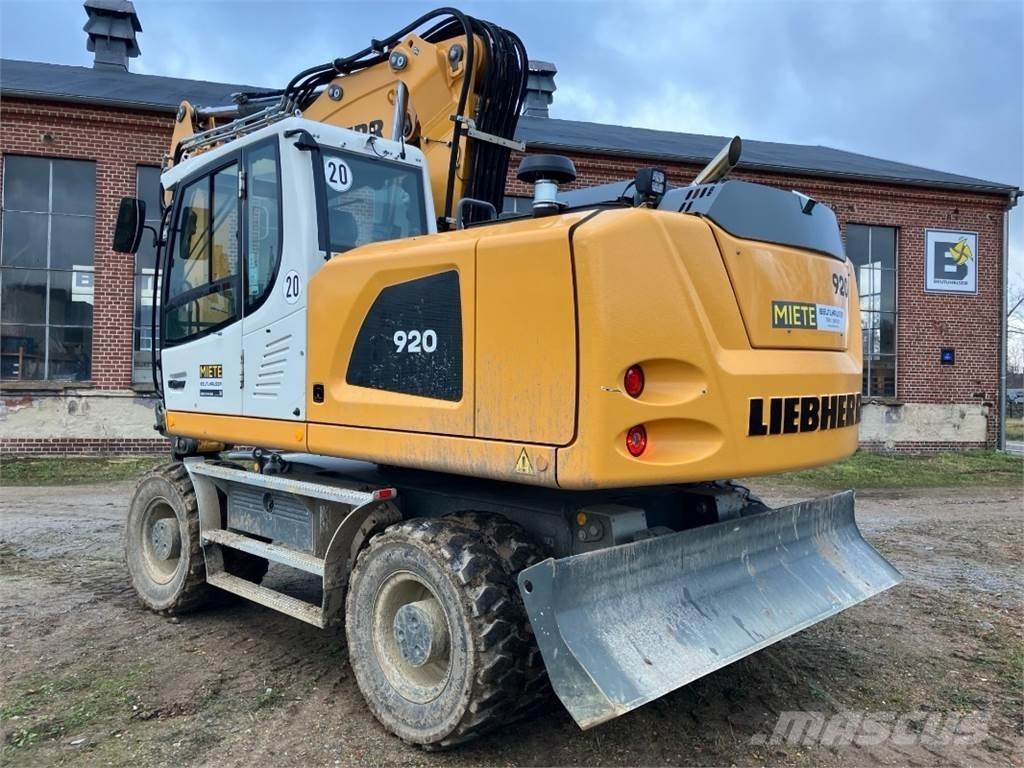 Liebherr A920 Lastik tekerli ekskavatörler