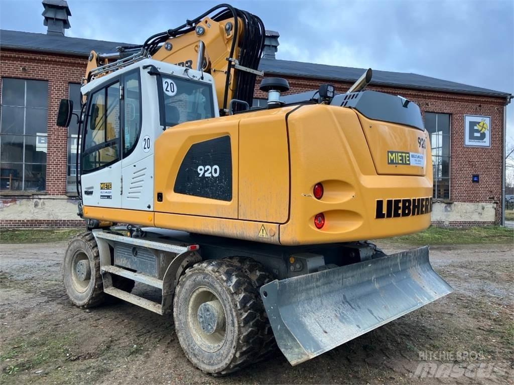 Liebherr A920 Lastik tekerli ekskavatörler