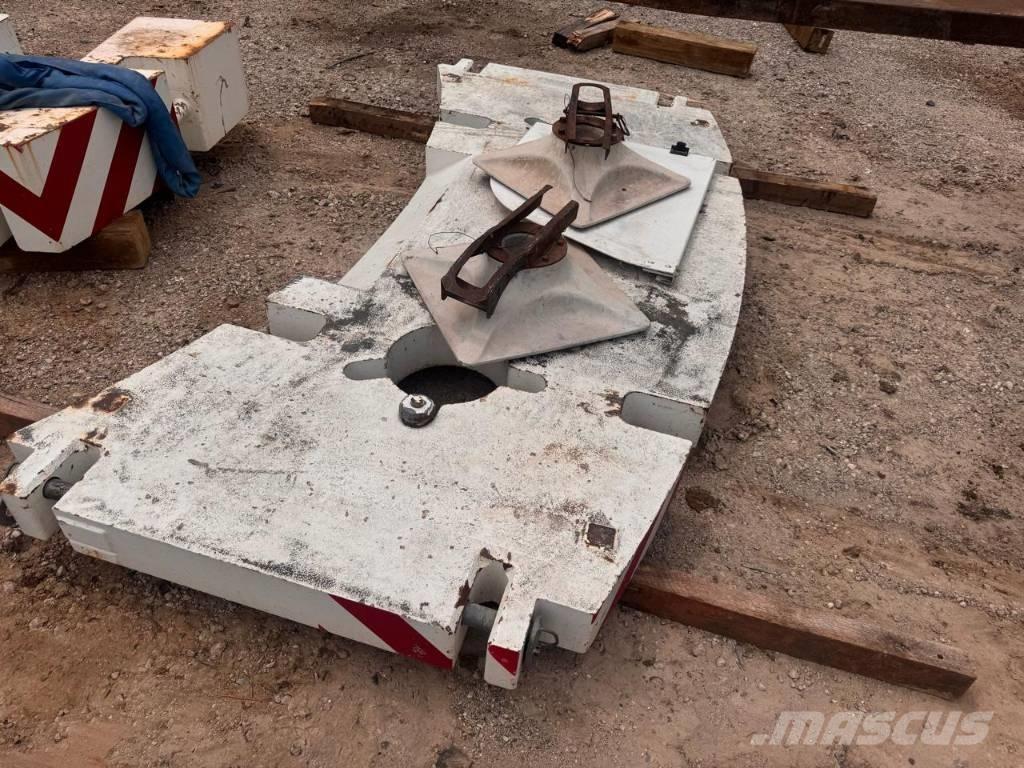 Demag AC 100L Yol-Arazi Tipi Vinçler (AT)