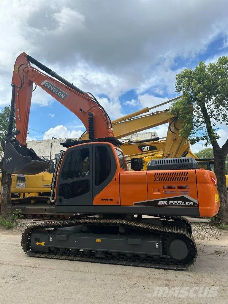 Doosan DX 225 LCA Midi ekskavatörler 7 - 12 t