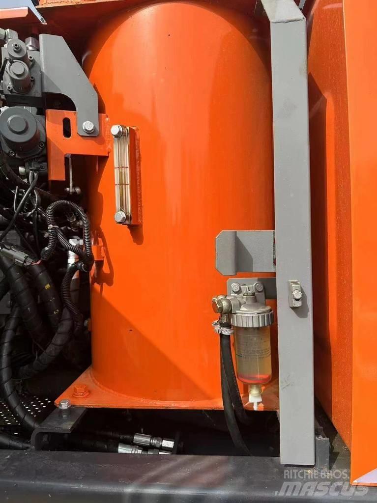 Hitachi 130 Paletli ekskavatörler