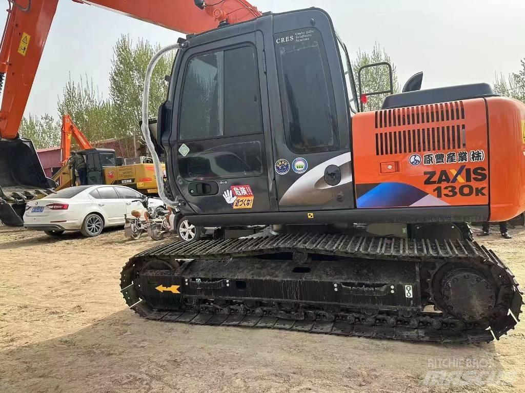 Hitachi 130 Paletli ekskavatörler