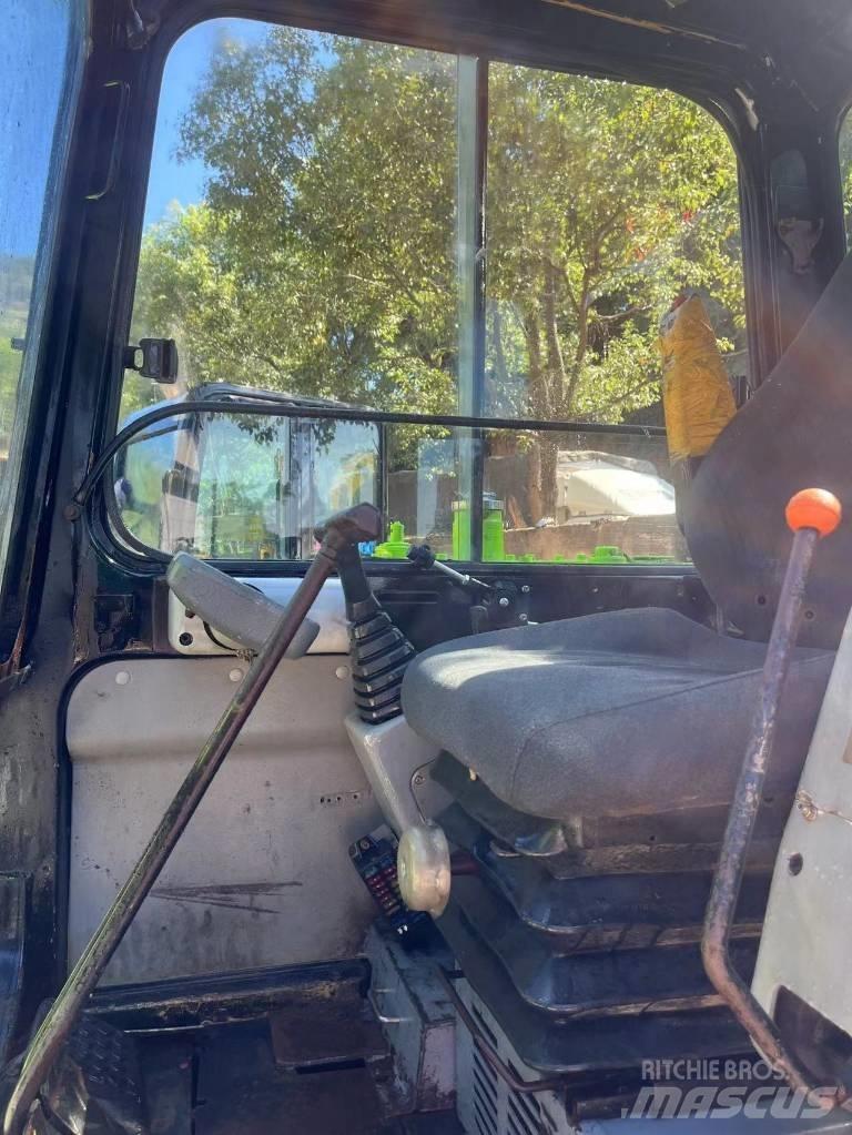 Hyundai R60-5 Paletli ekskavatörler