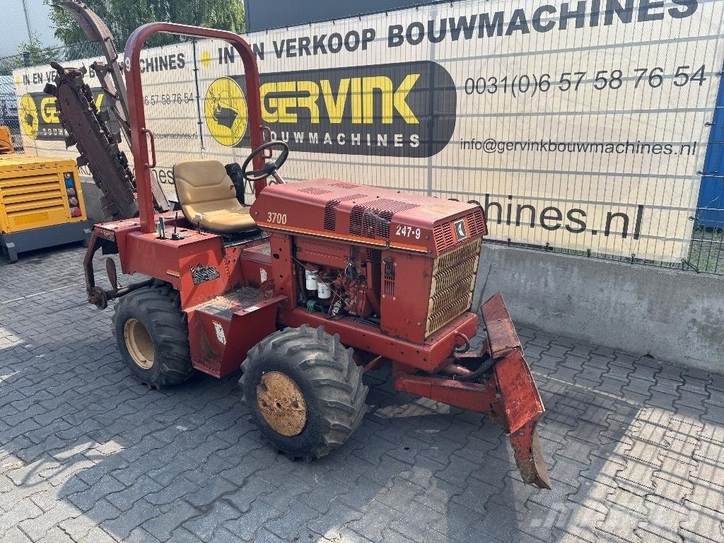Ditch Witch 3700 DD Kanal kazma makinasi
