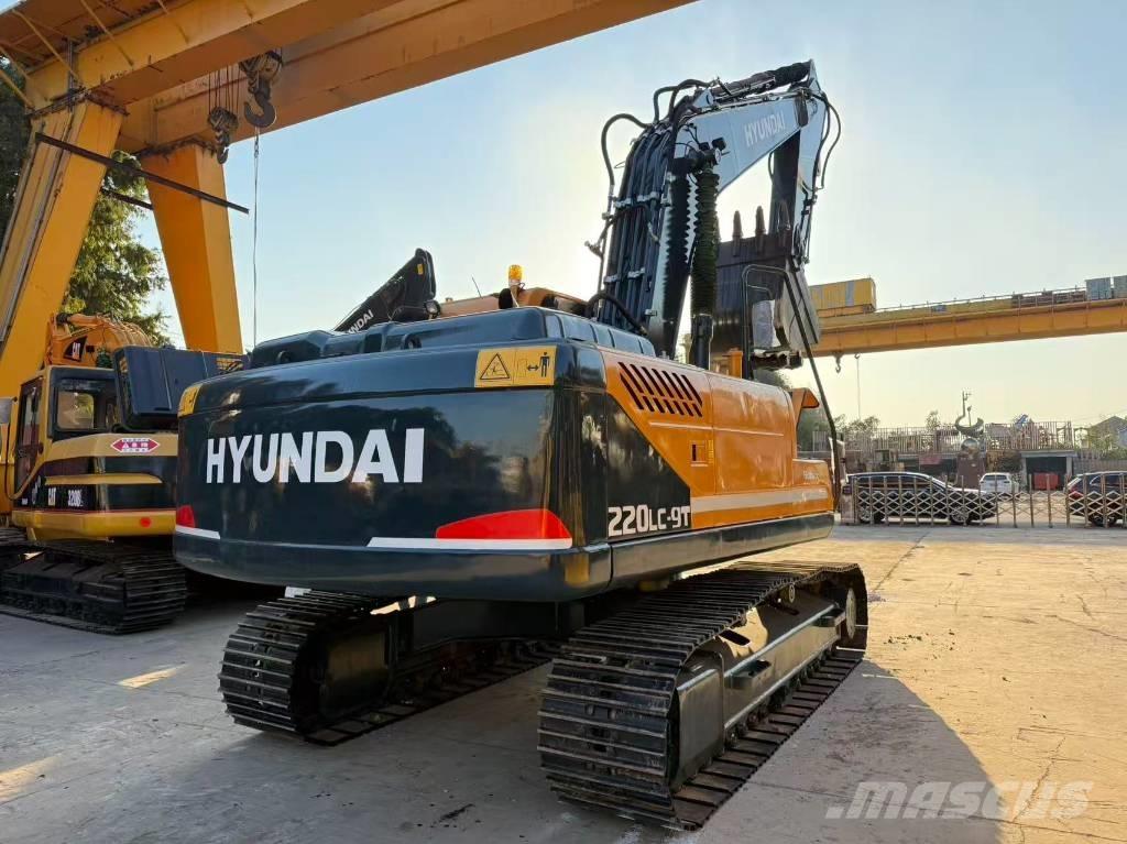 Hyundai R220LC-9S Paletli ekskavatörler