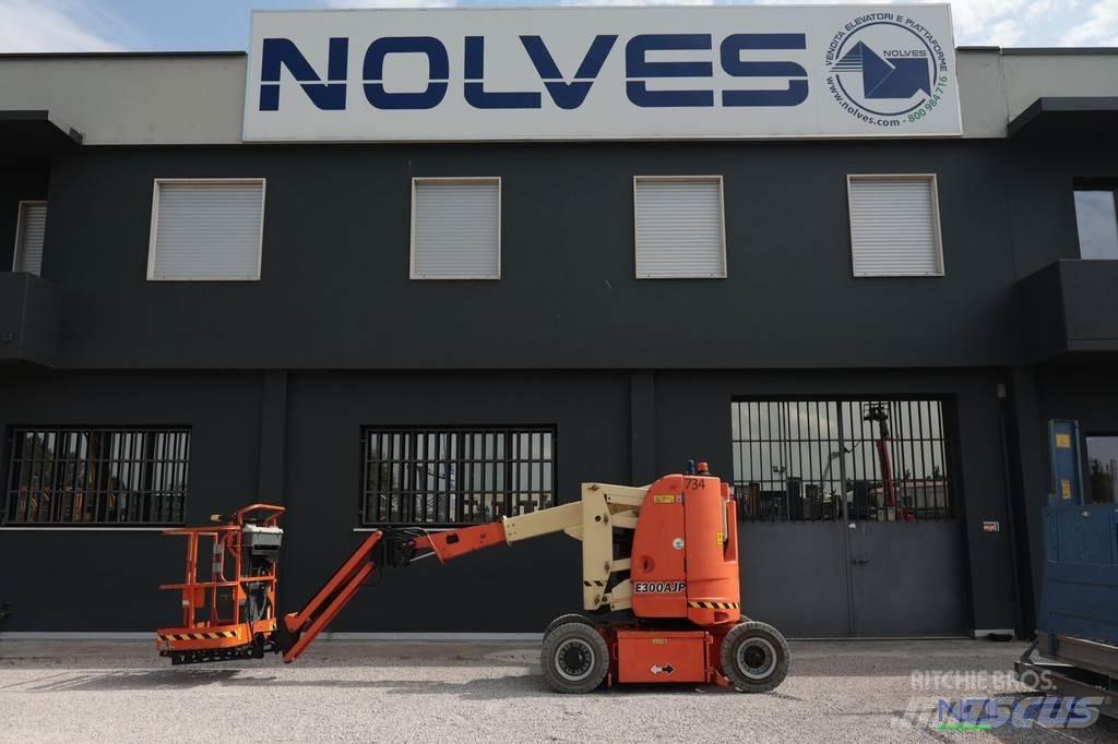 JLG E300AJP Körüklü personel platformları