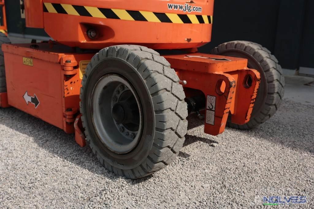JLG E300AJP Körüklü personel platformları