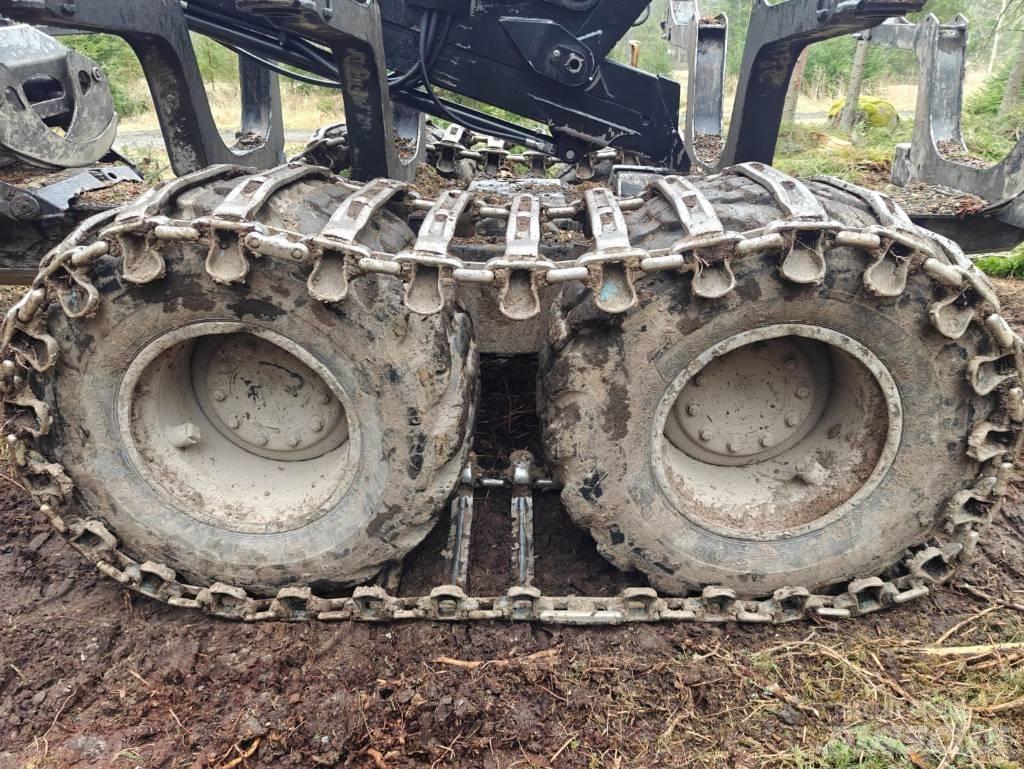 Komatsu 845 Tomruk yükleyici traktörler