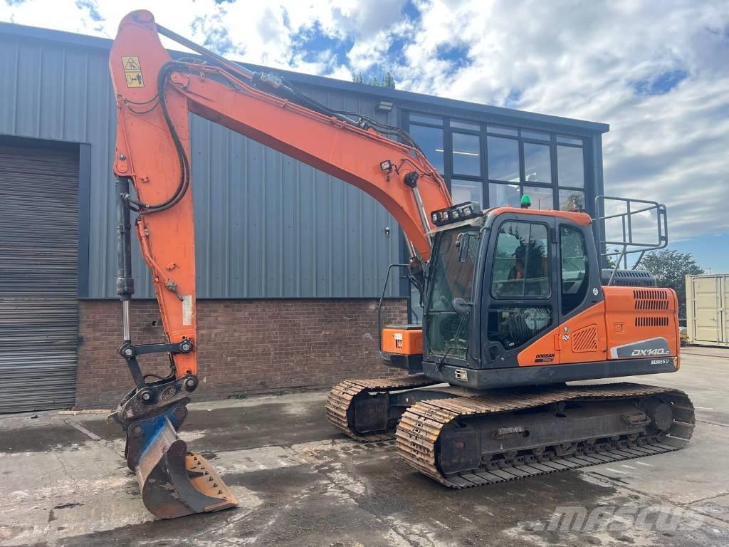 Doosan DX 140 LC Paletli ekskavatörler