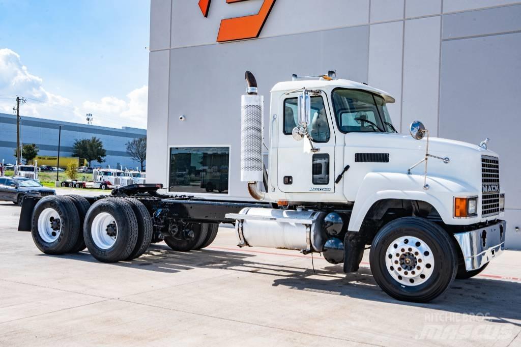 Mack CHN 613 Çekiciler