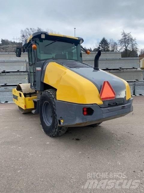 Dynapac CA1500D, Vält Tek tamburlu silindirler
