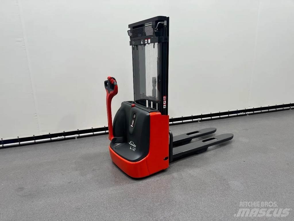 Linde L 12 Yaya kumandali istif makinasi