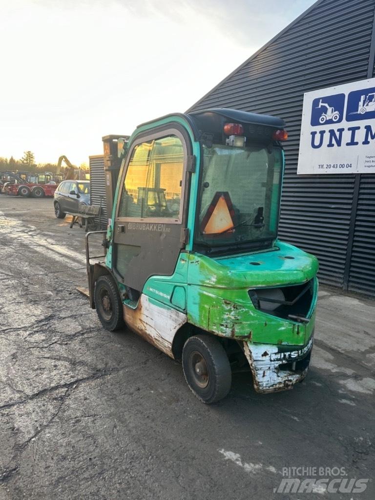 Mitsubishi FD25 Dizel forkliftler