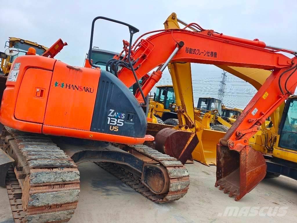 Hitachi ZX 135 US Paletli ekskavatörler