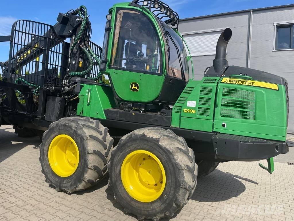 John Deere 1210 E Tomruk yükleyici traktörler