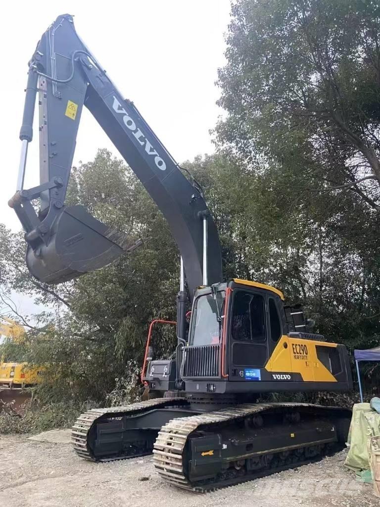 Volvo 290D Paletli ekskavatörler