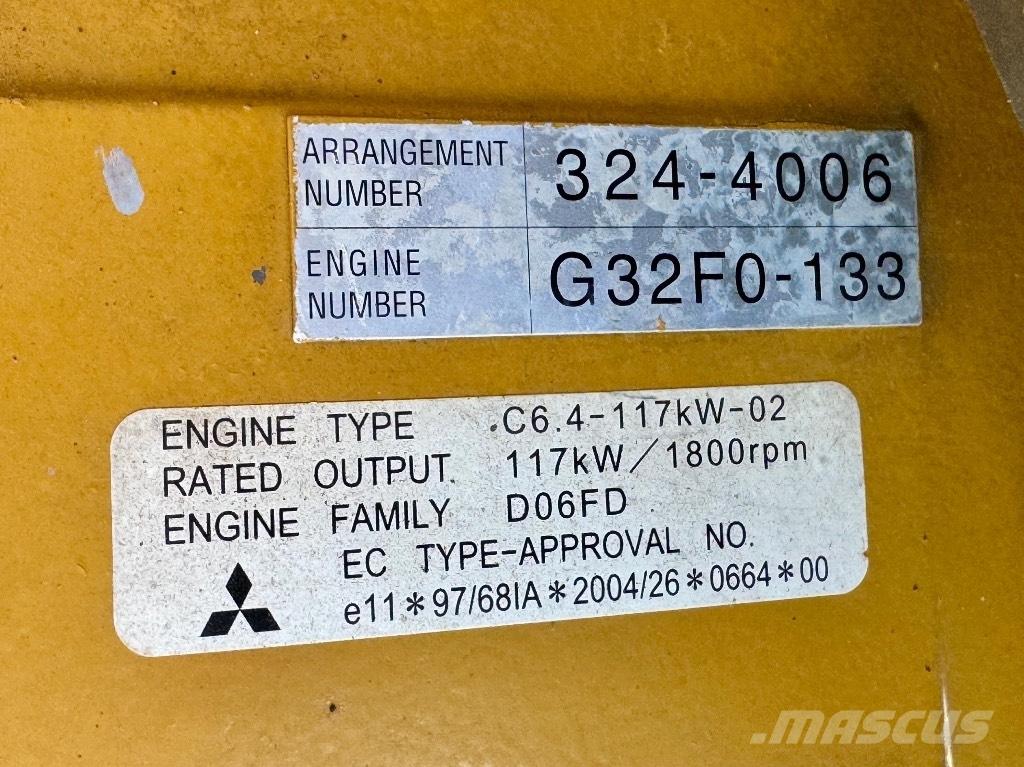CAT 323 D LN Paletli ekskavatörler