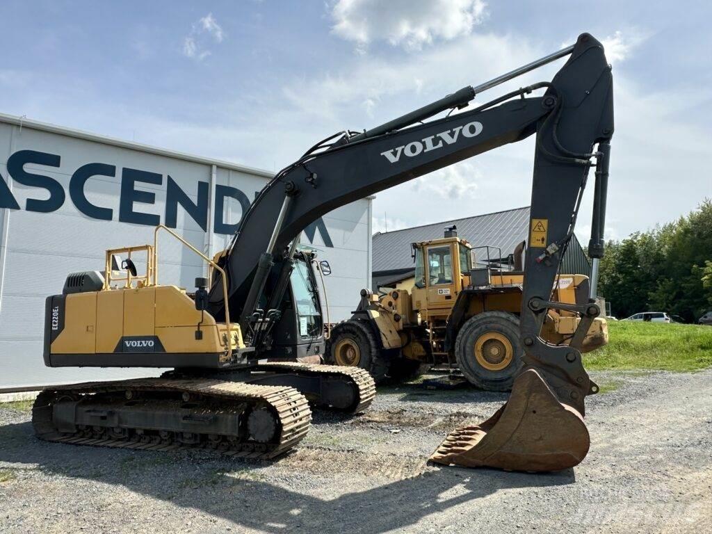 Volvo EC220EL Paletli ekskavatörler