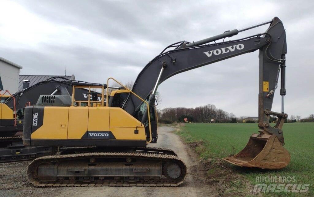 Volvo EC220EL Paletli ekskavatörler