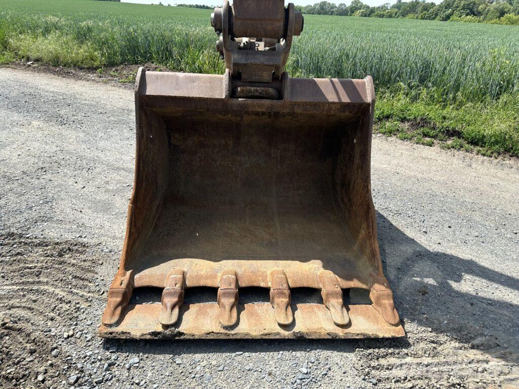 Volvo EC220EL Paletli ekskavatörler