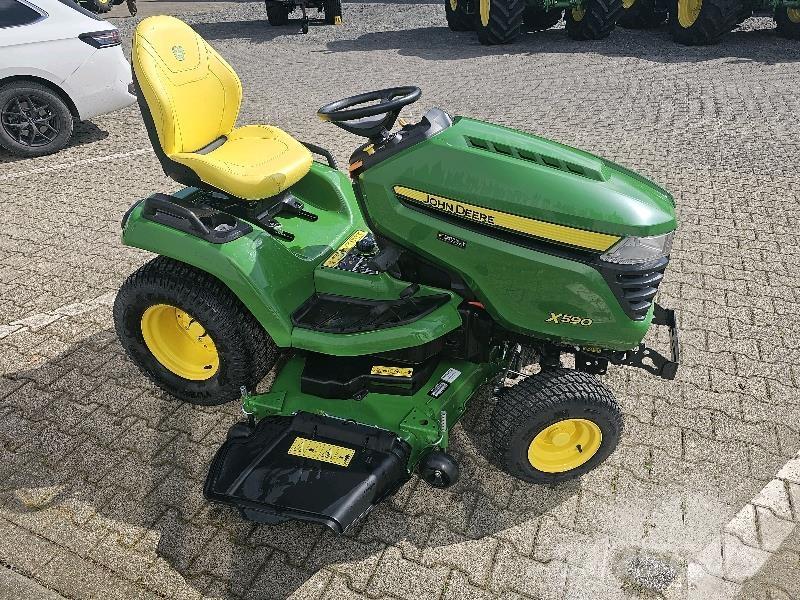 John Deere X590 Çayir biçme makinalari