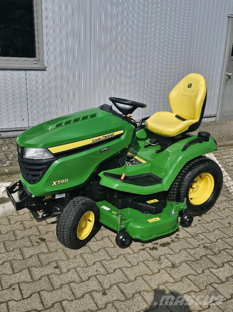 John Deere X590 Çayir biçme makinalari