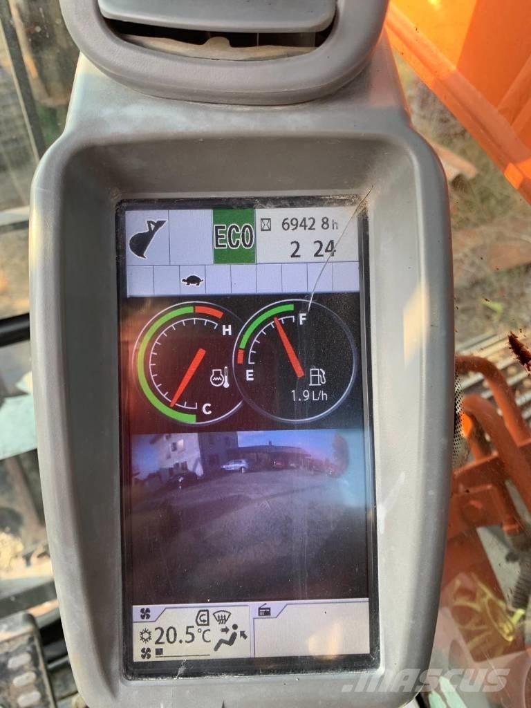 Hitachi ZX 135 US-5B Paletli ekskavatörler