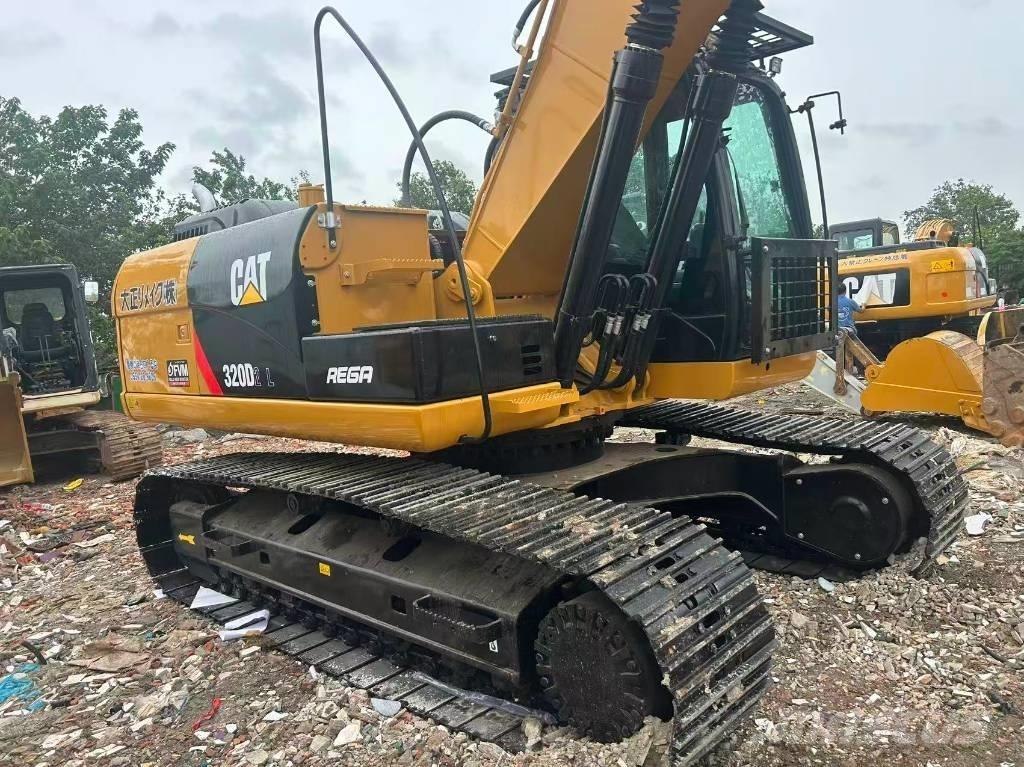 CAT 320D2L Paletli ekskavatörler
