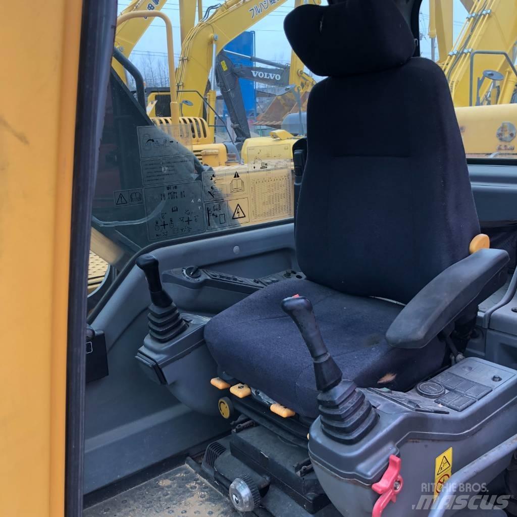 Volvo EC210B Paletli ekskavatörler