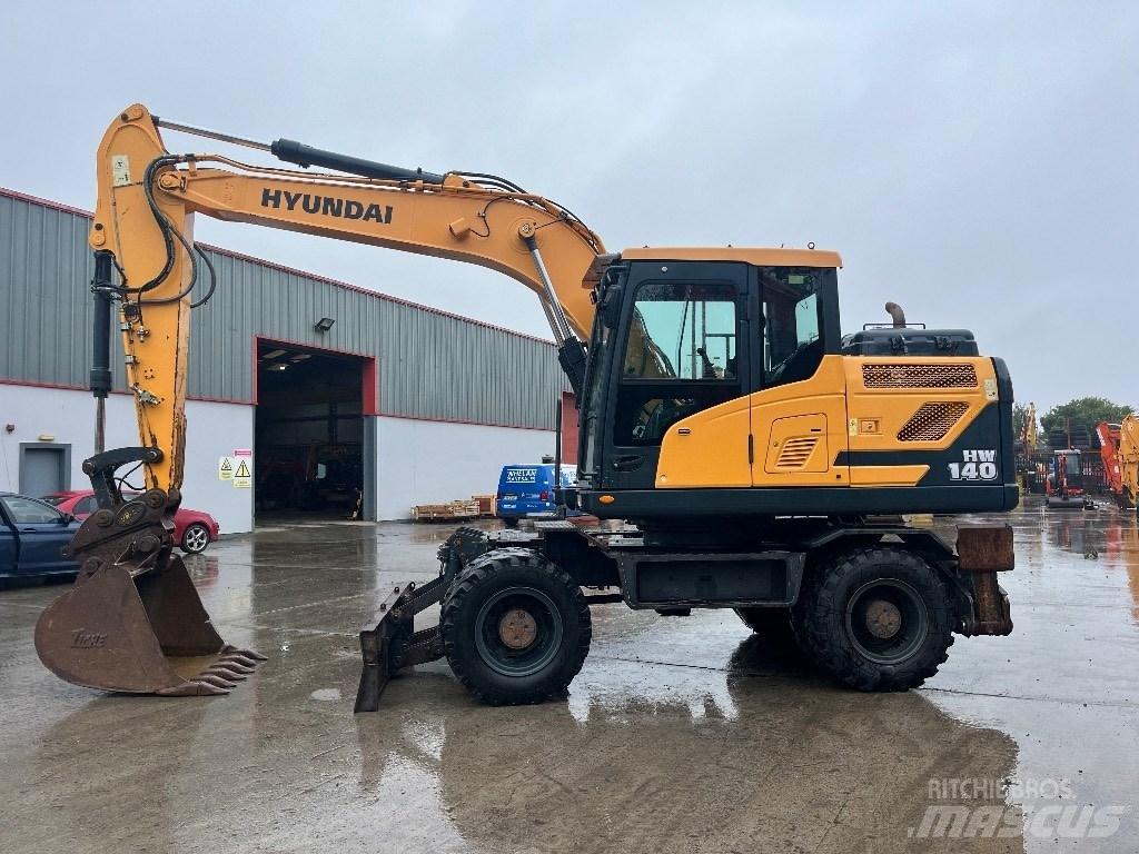 Hyundai HW140 Lastik tekerli ekskavatörler
