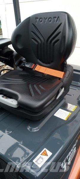 Toyota 8FBM18T Elektrikli forkliftler