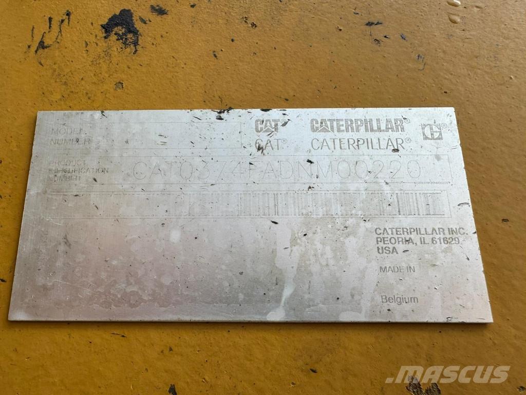 CAT 374FL Paletli ekskavatörler