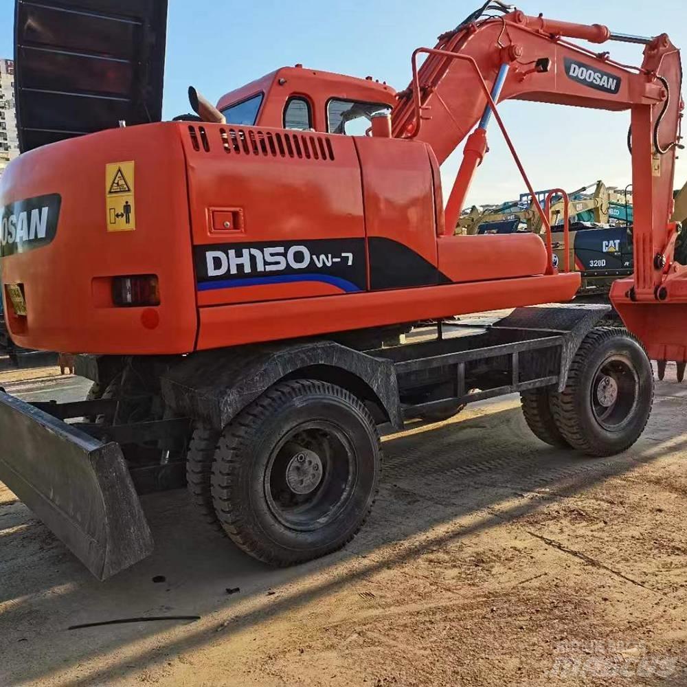 Doosan 150 W-7 Lastik tekerli ekskavatörler