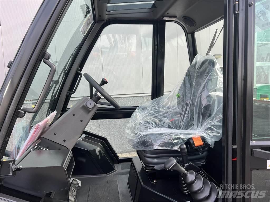 Manitou M30-4 Arazi tipi forklift