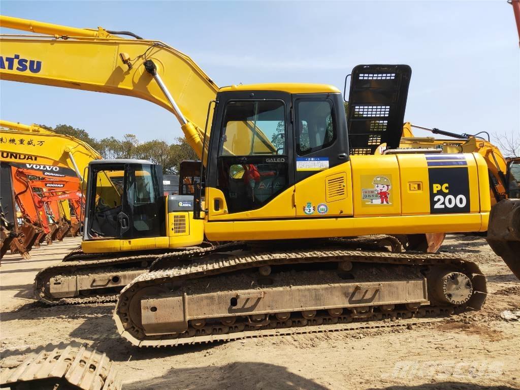 Komatsu PC 200-7 Paletli ekskavatörler