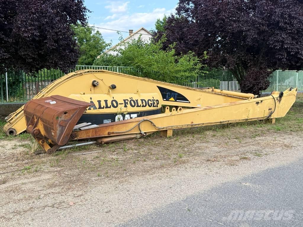 CAT 322 CL Paletli ekskavatörler
