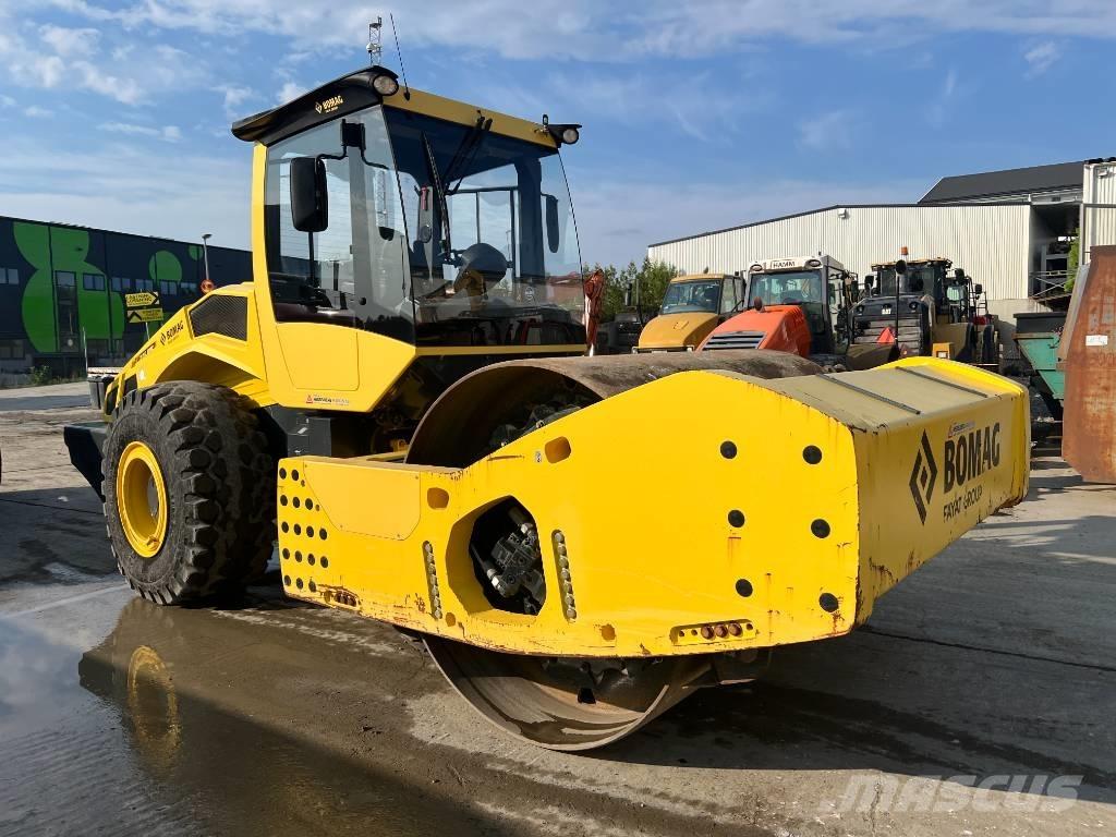 Bomag BW 226 BVC-5 Tek tamburlu silindirler