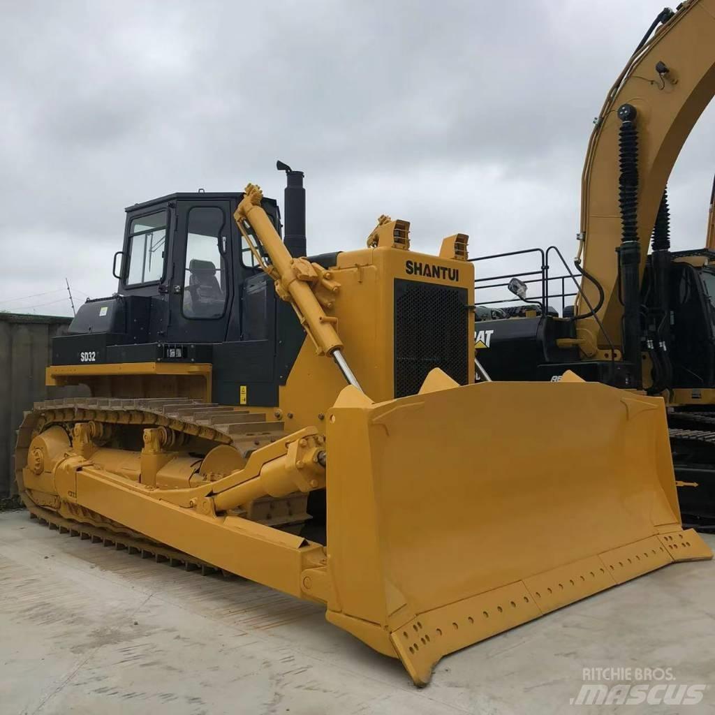 Shantui SD 32 Paletli dozerler