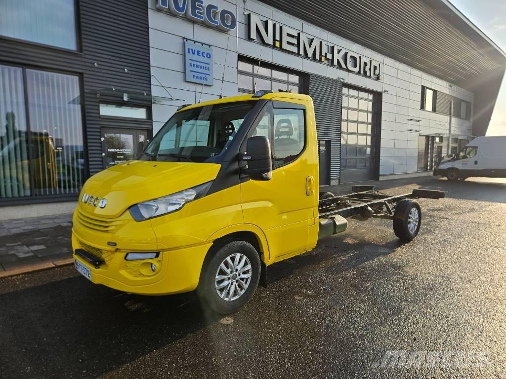 Iveco 35S18 Kapali kasa kamyonetler