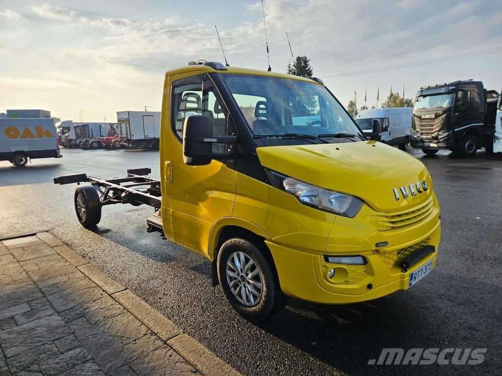 Iveco 35S18 Kapali kasa kamyonetler